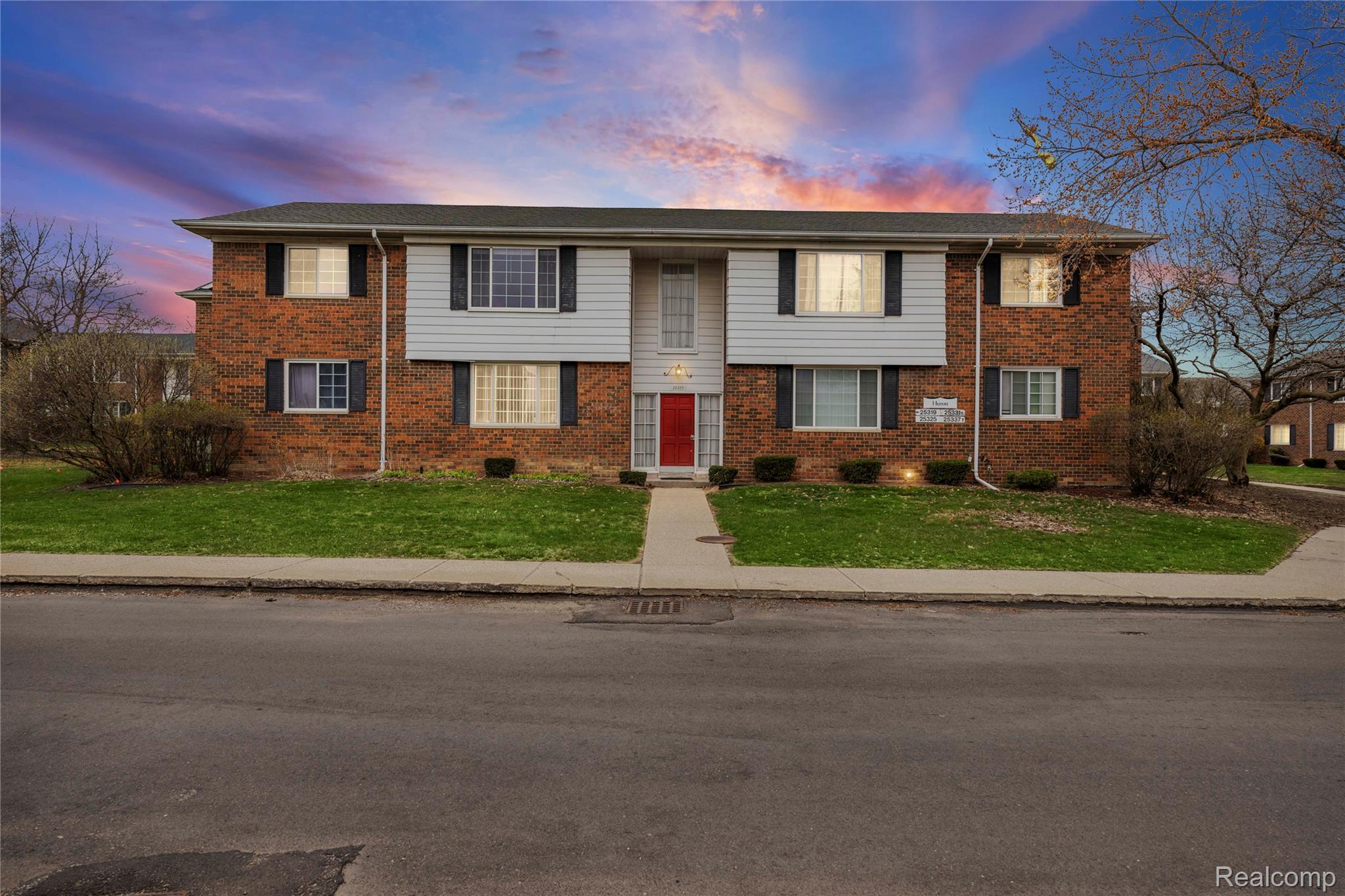 25325 Shiawassee Circle 203