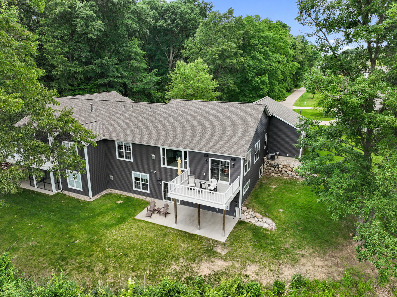 2213 Hunters Pond