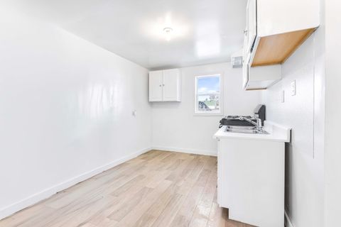 Tiny photo for 100 Wiltshire Avenue, Battle Creek City, MI 49015 (MLS # 64026006016)