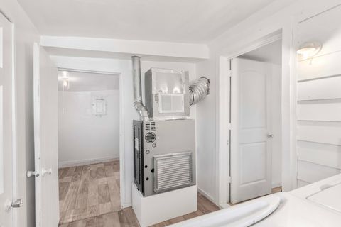 Tiny photo for 100 Wiltshire Avenue, Battle Creek City, MI 49015 (MLS # 64026006016)