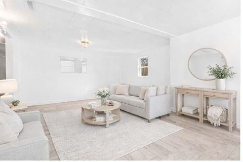 Tiny photo for 100 Wiltshire Avenue, Battle Creek City, MI 49015 (MLS # 64026006016)