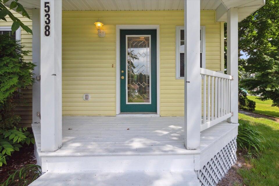 538 W Upton Avenue