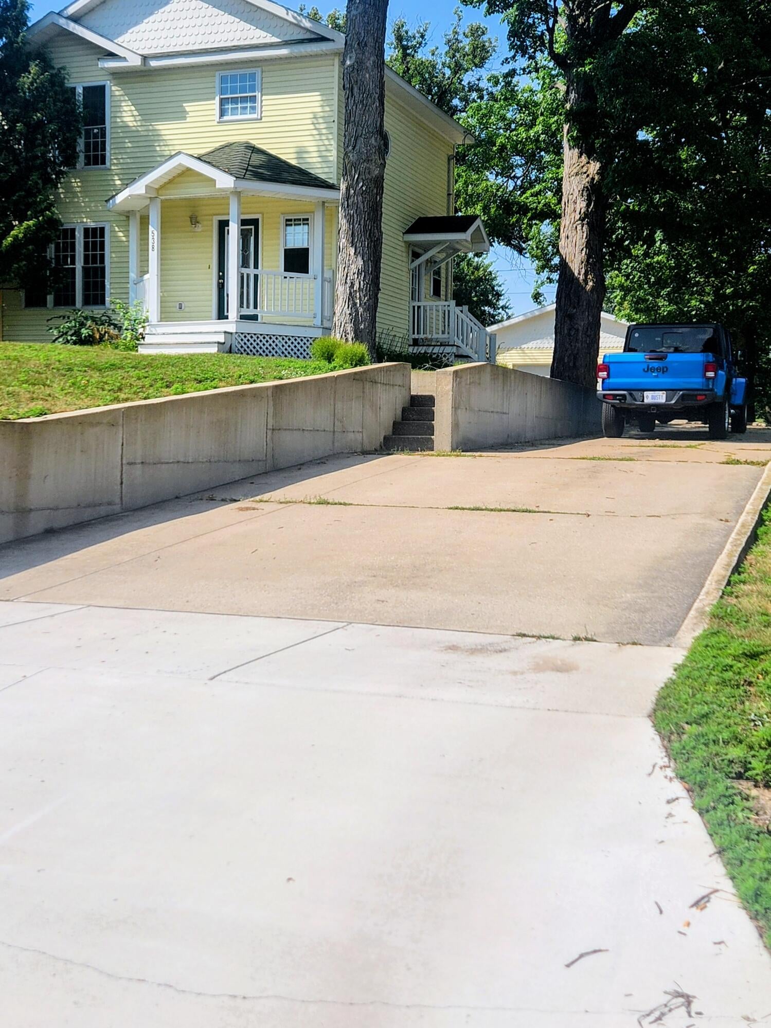 538 W Upton Avenue