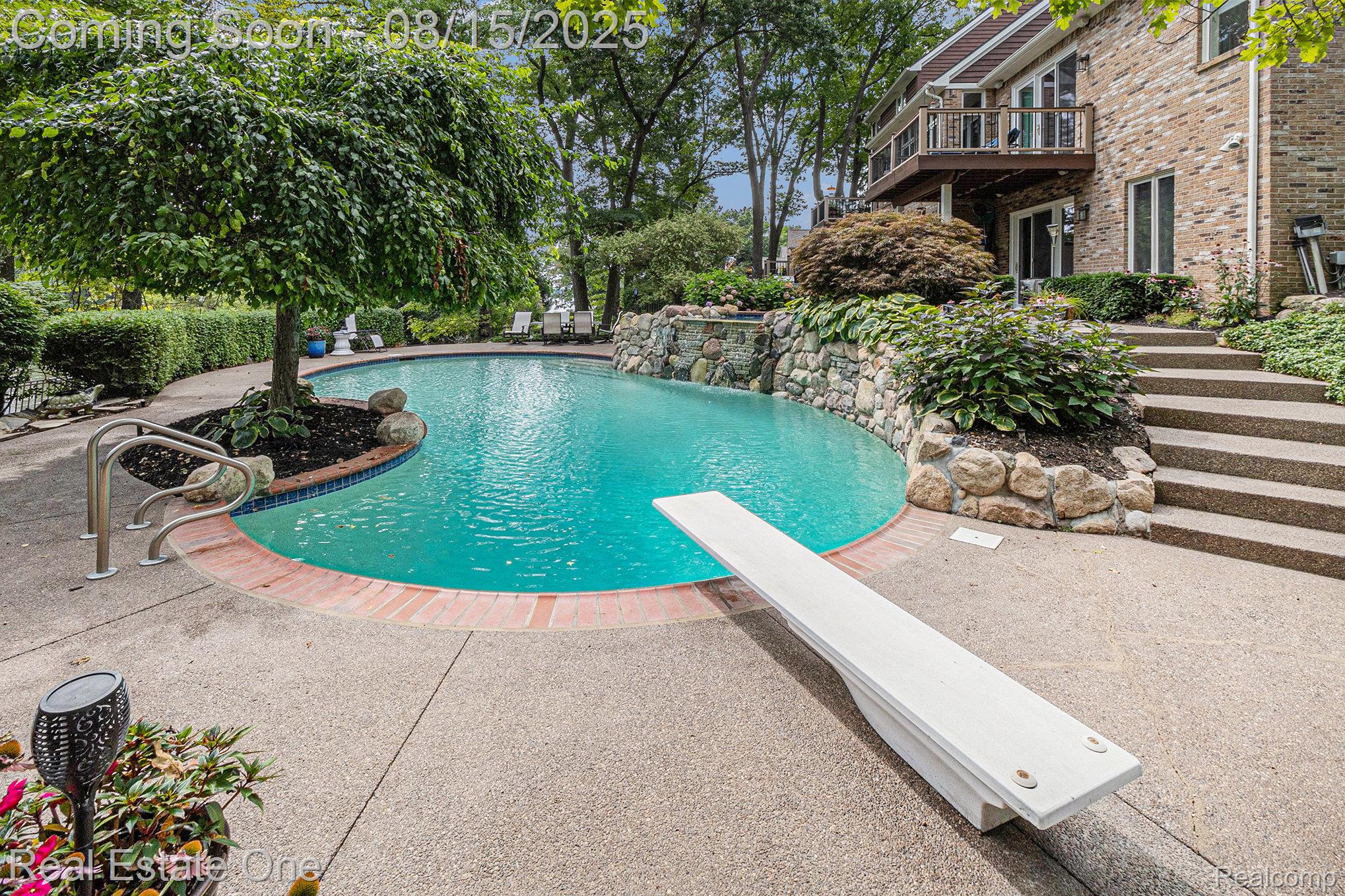 2460 Waterfront Drive