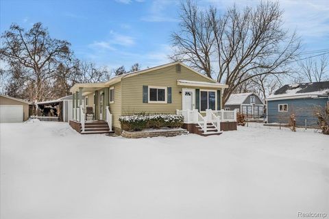 5151 Brobeck Street Flint Charter Township MI 48532