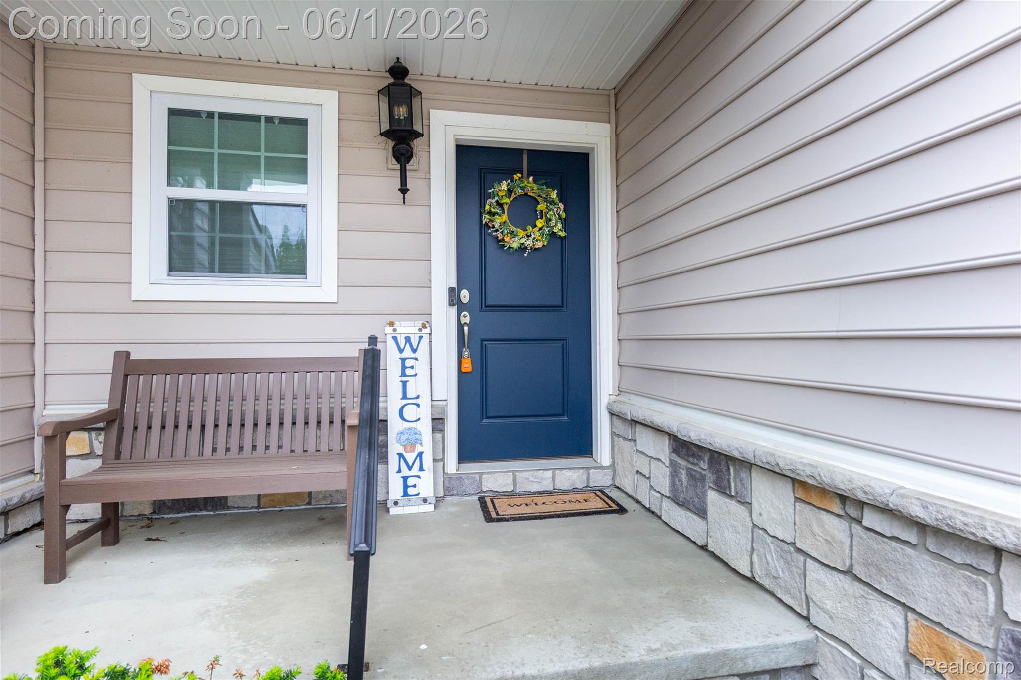 2589 Oxford Circle