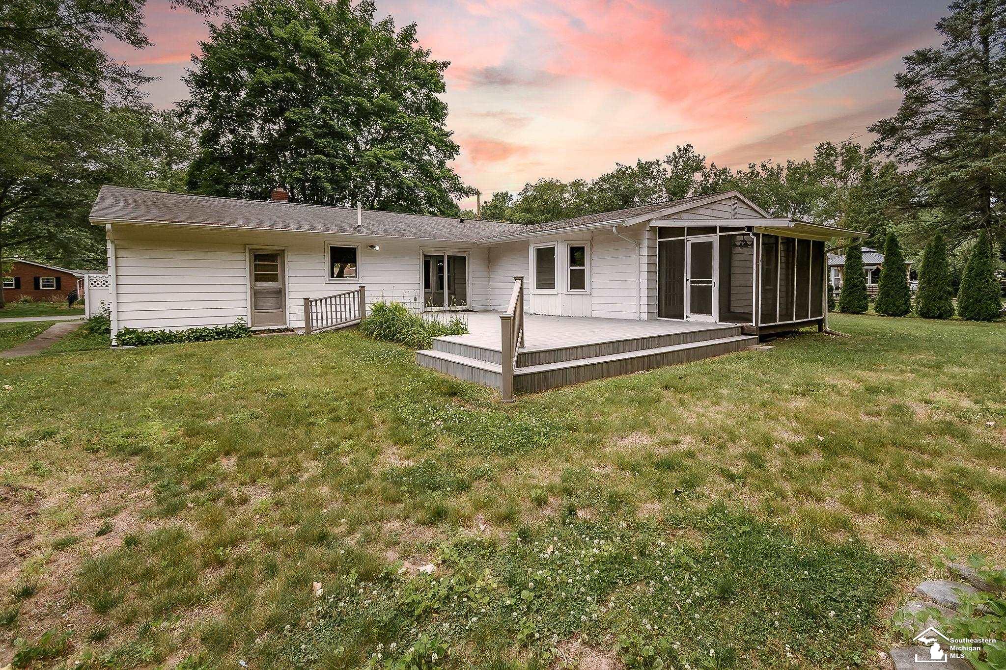 7904 Comanche Trail