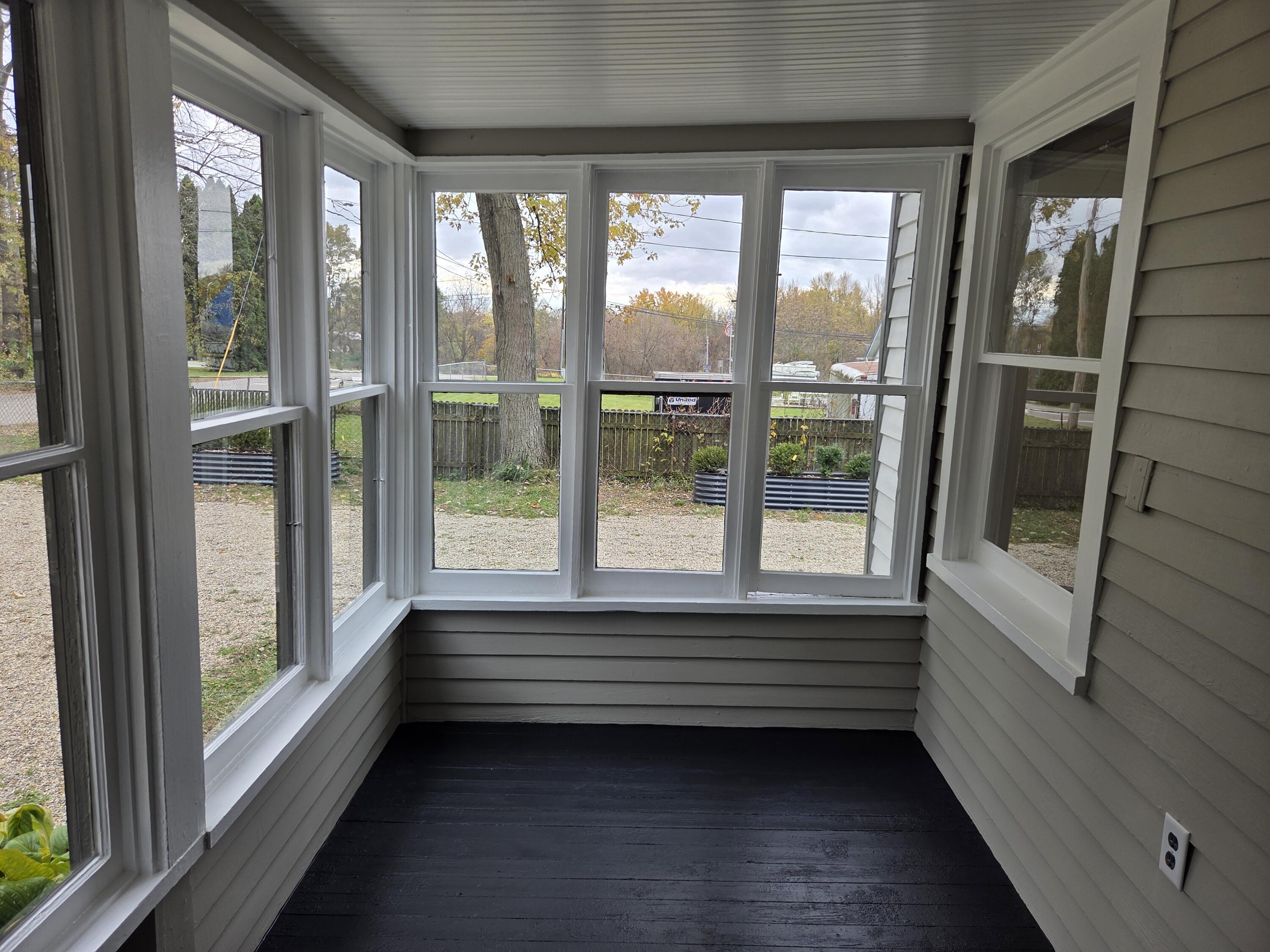 233 Leenhouts Street