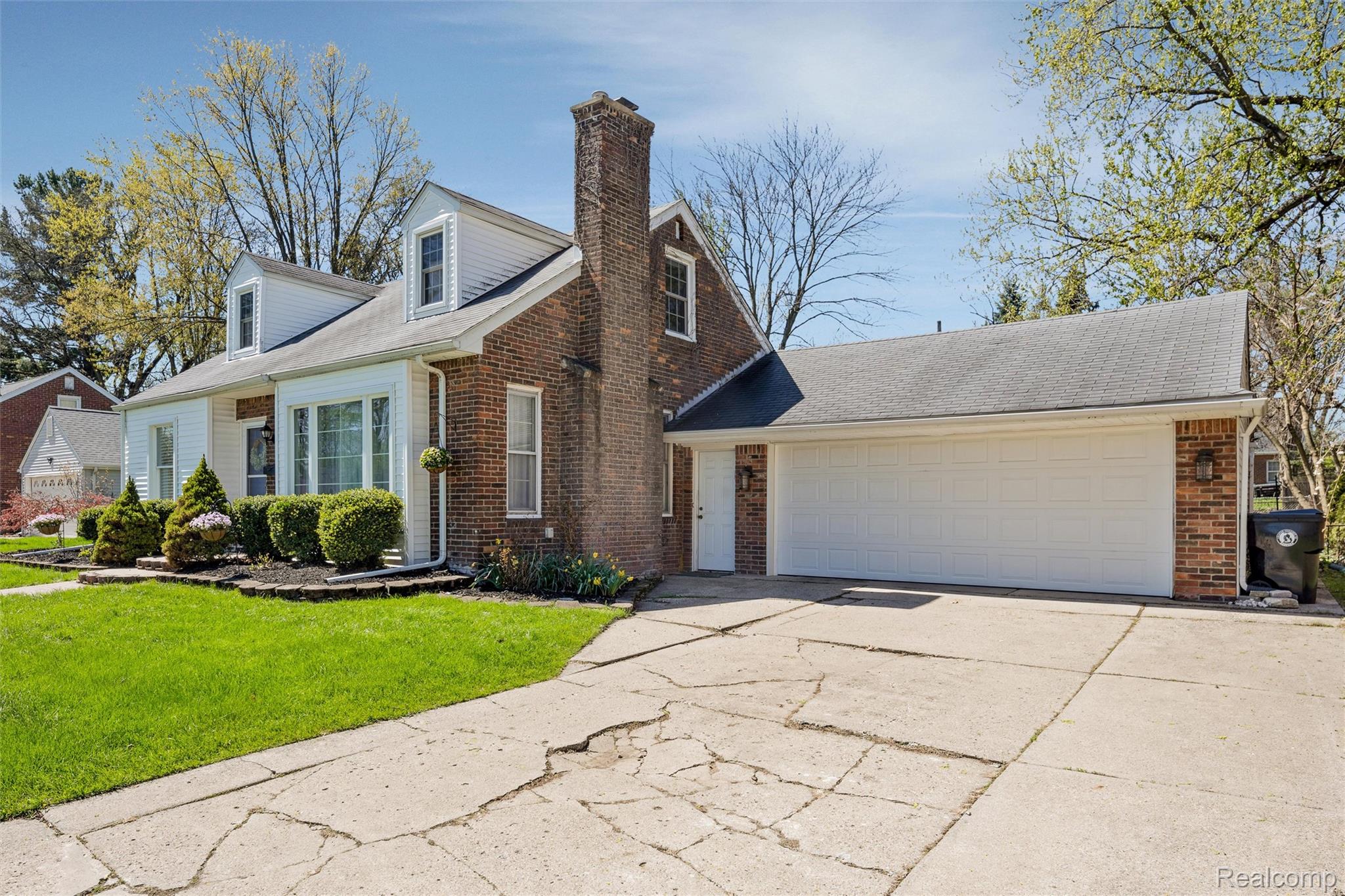 16971 Woodworth