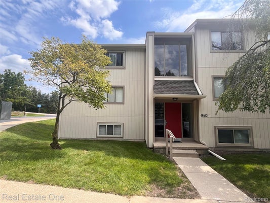 1653 RIVERSIDE DR, ROCHESTER HILLS, MI 48309 - Image 1d1322c11aa044e73fb8f787bce8af7a/2443316991