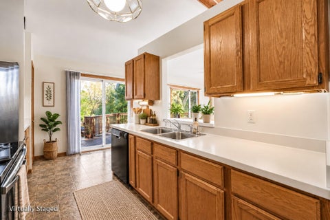 Tiny photo for 3330 Benstein Road, Commerce Charter Township, MI 48382 (MLS # 81026055821)