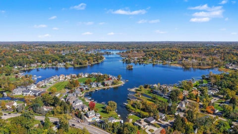 Tiny photo for 3330 Benstein Road, Commerce Charter Township, MI 48382 (MLS # 81026055821)