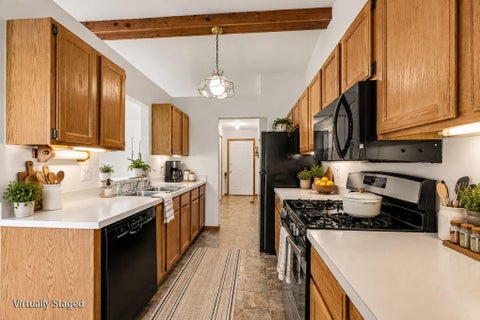 Tiny photo for 3330 Benstein Road, Commerce Charter Township, MI 48382 (MLS # 81026055821)