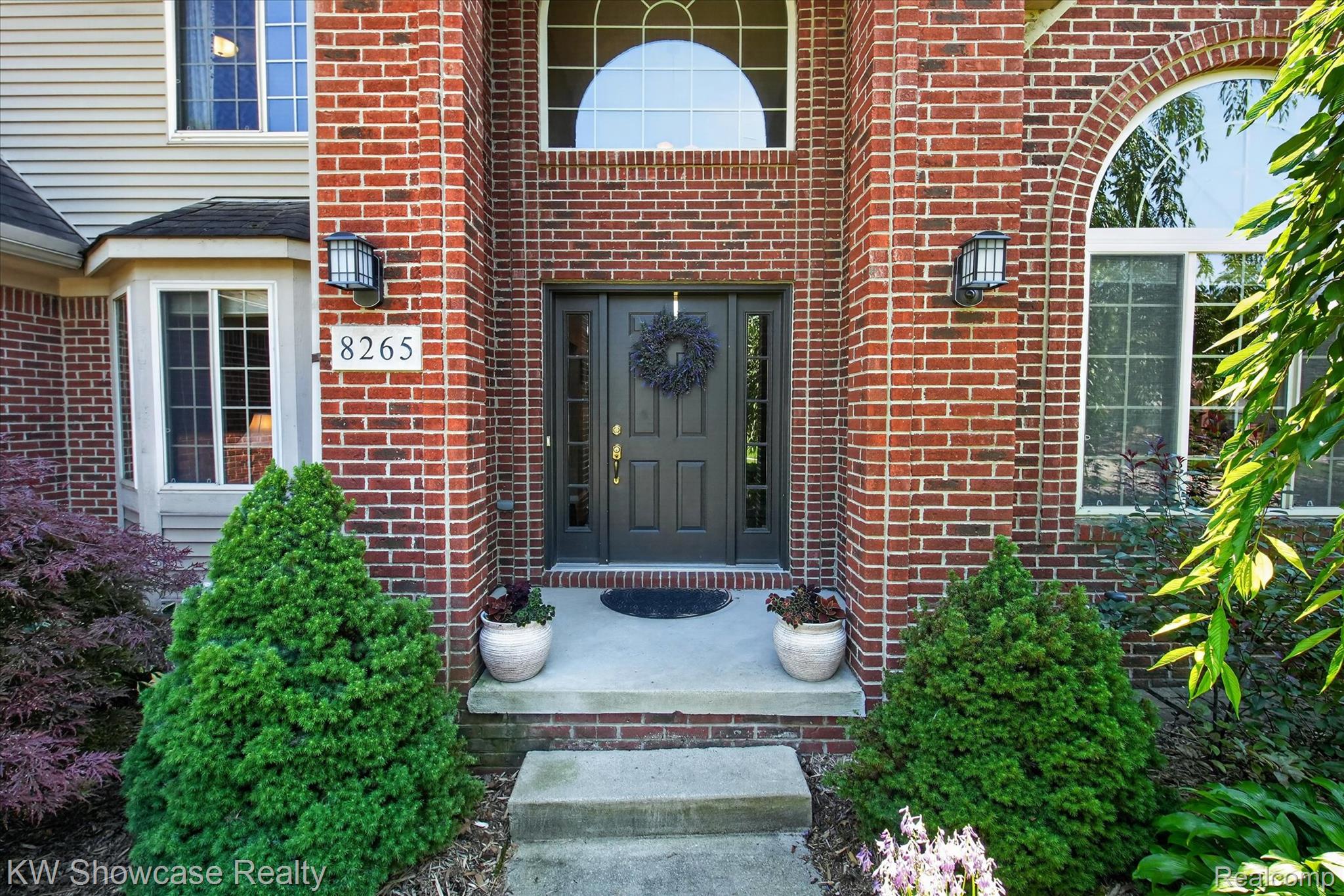 8265 Eastway Drive