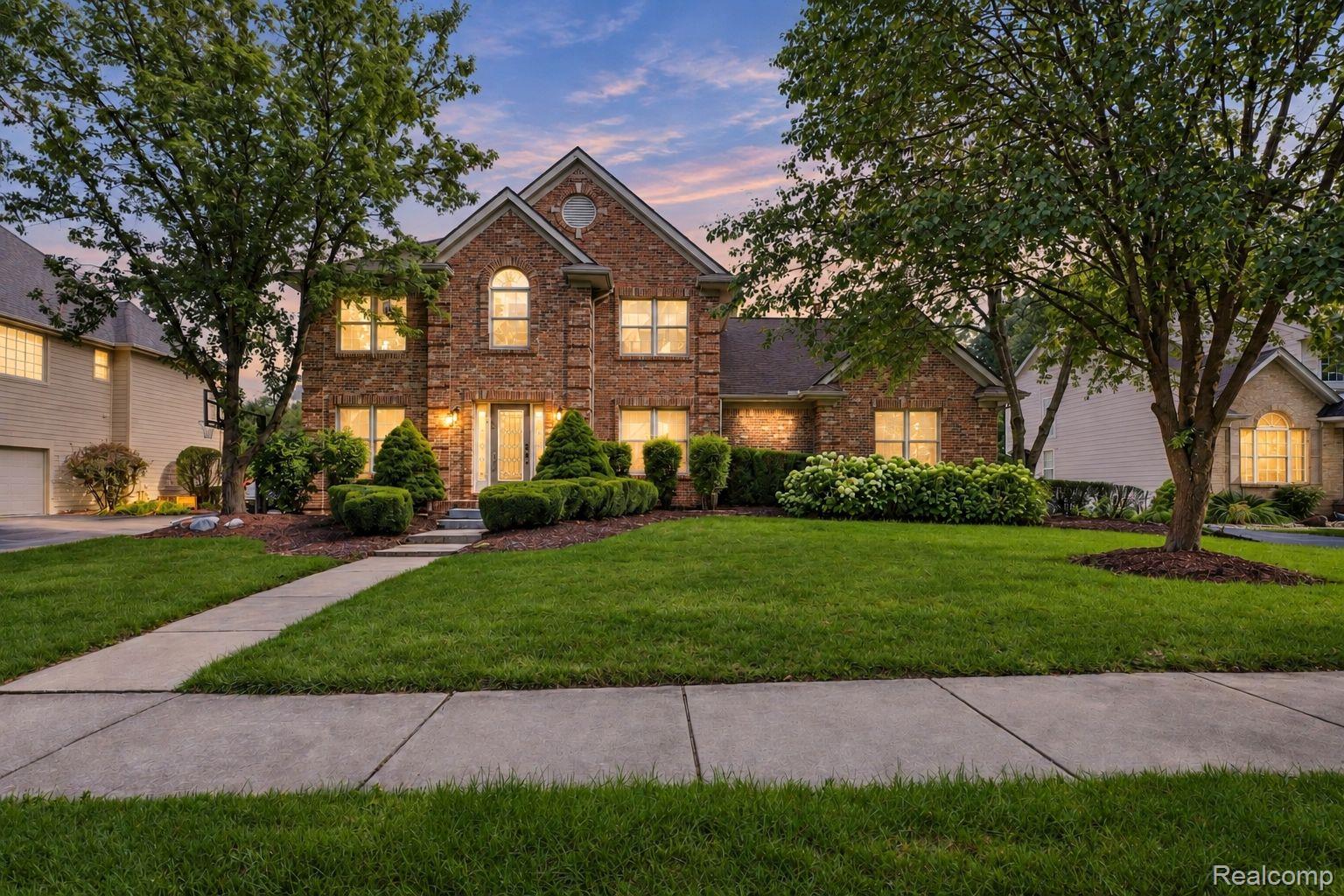 5681 Woodfield Parkway