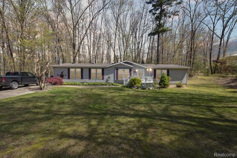 4952 Davison Road Lapeer City MI 48446