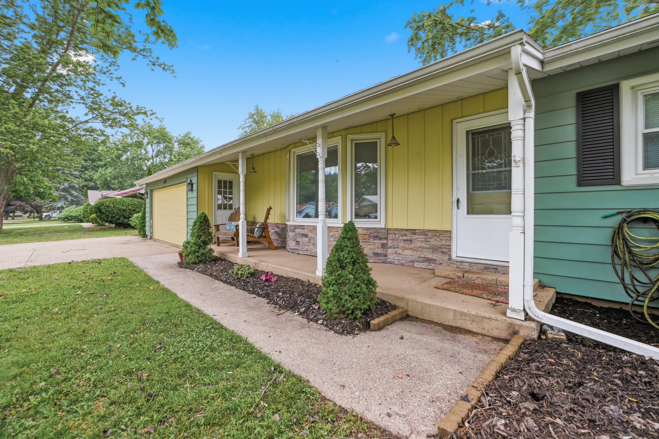 325 N 145th Avenue