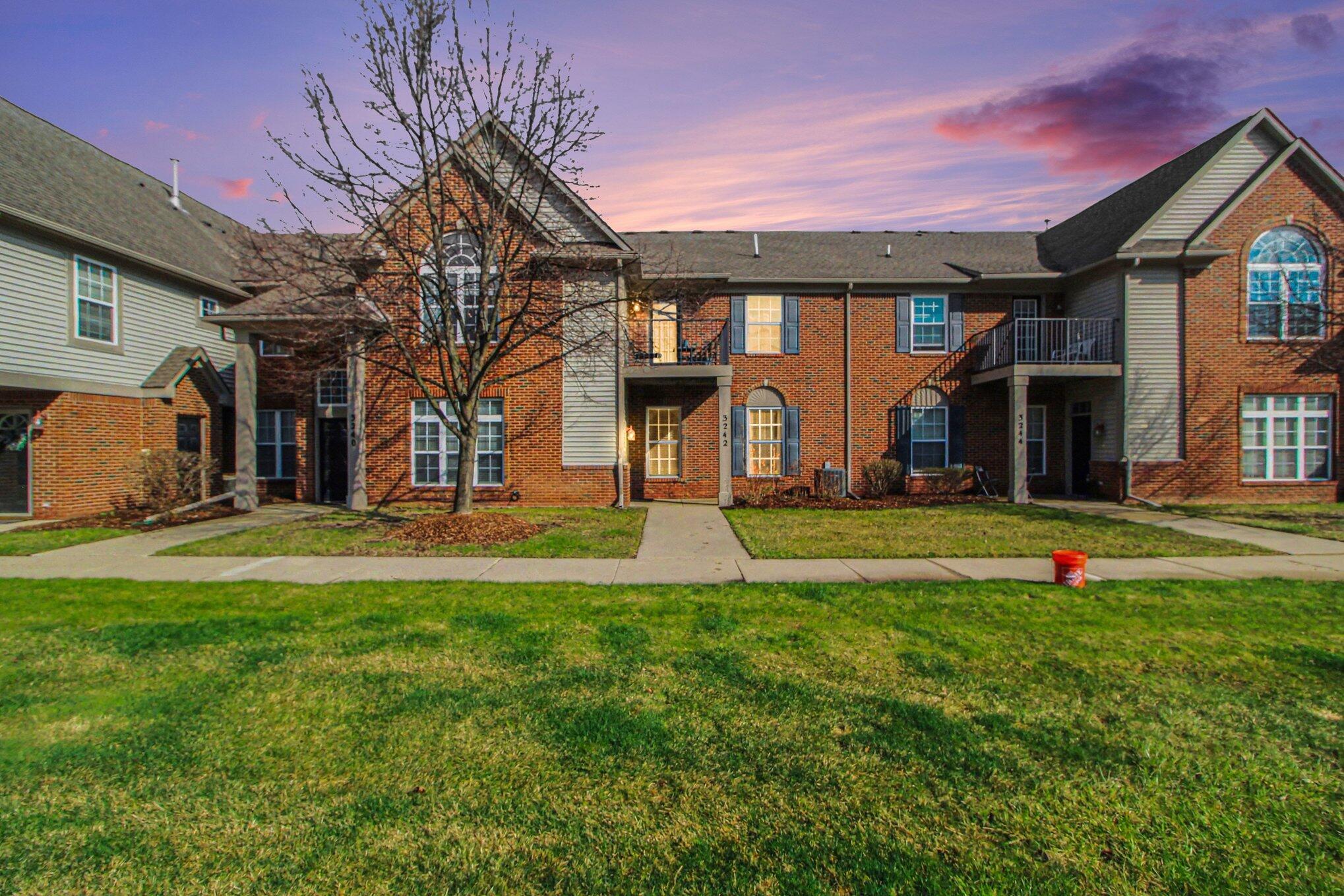 3242 Primrose Lane
