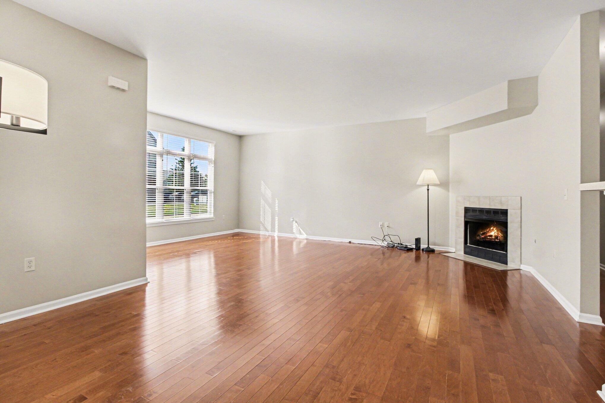 3242 Primrose Lane