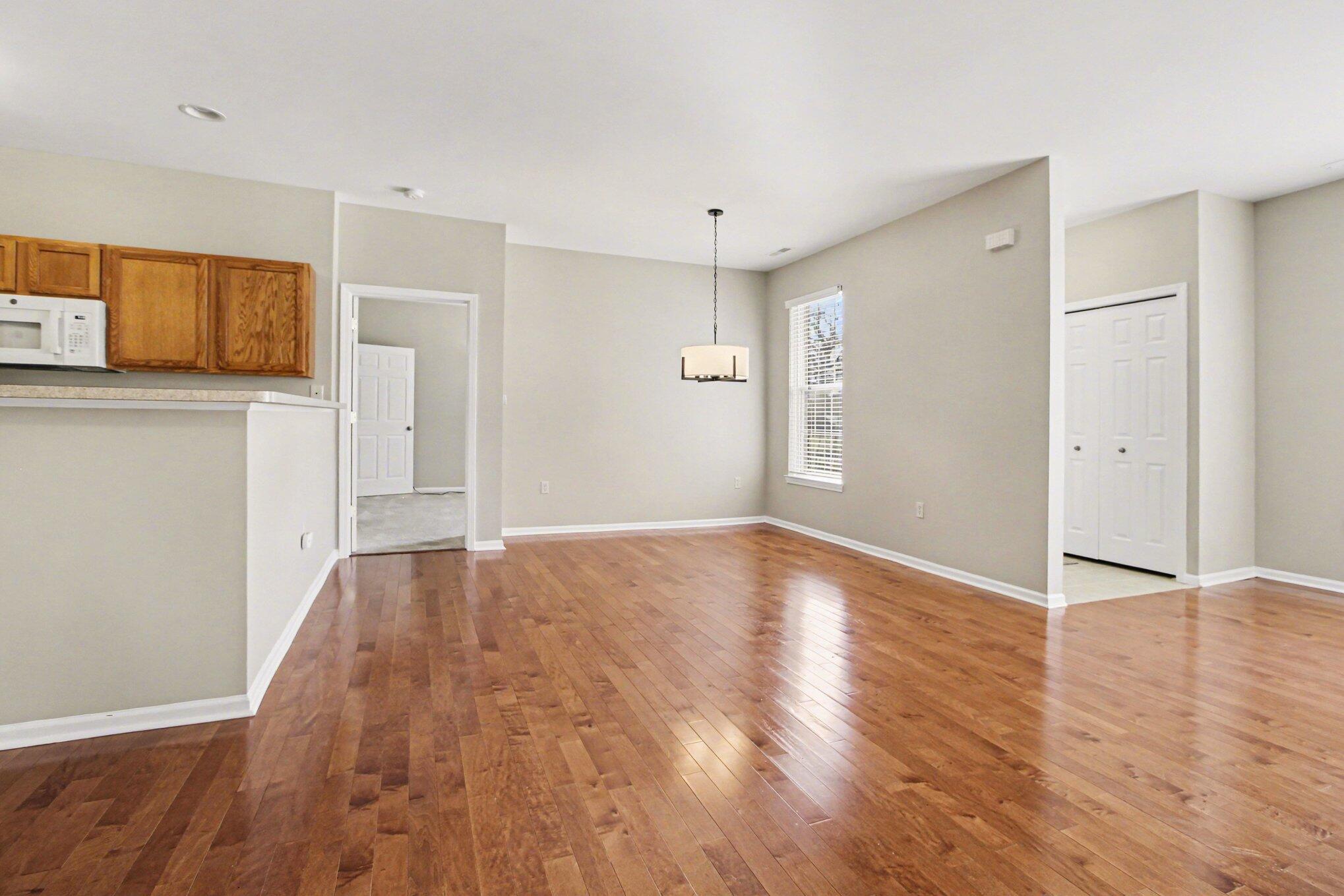 3242 Primrose Lane