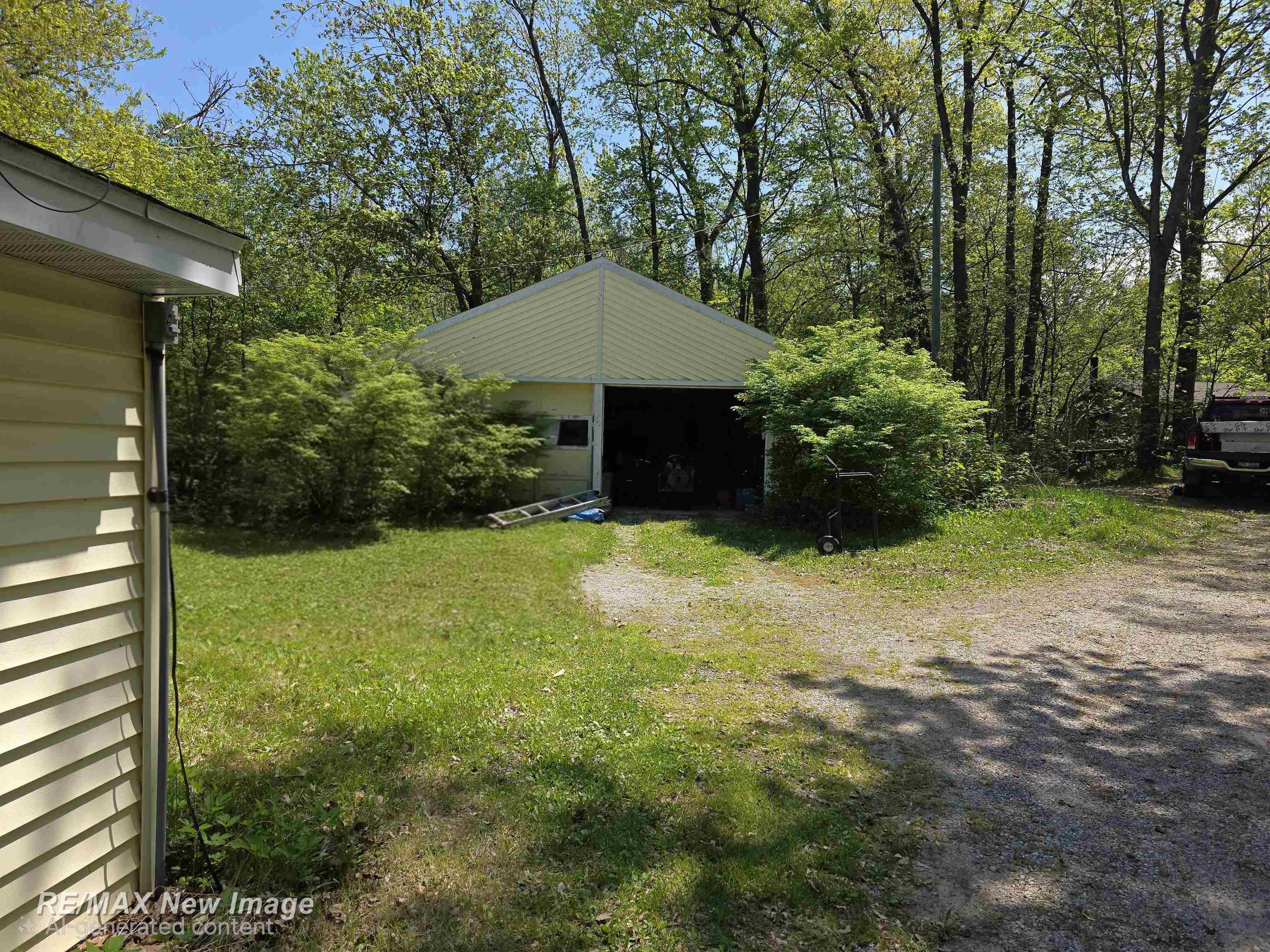 944 N Fairview Road