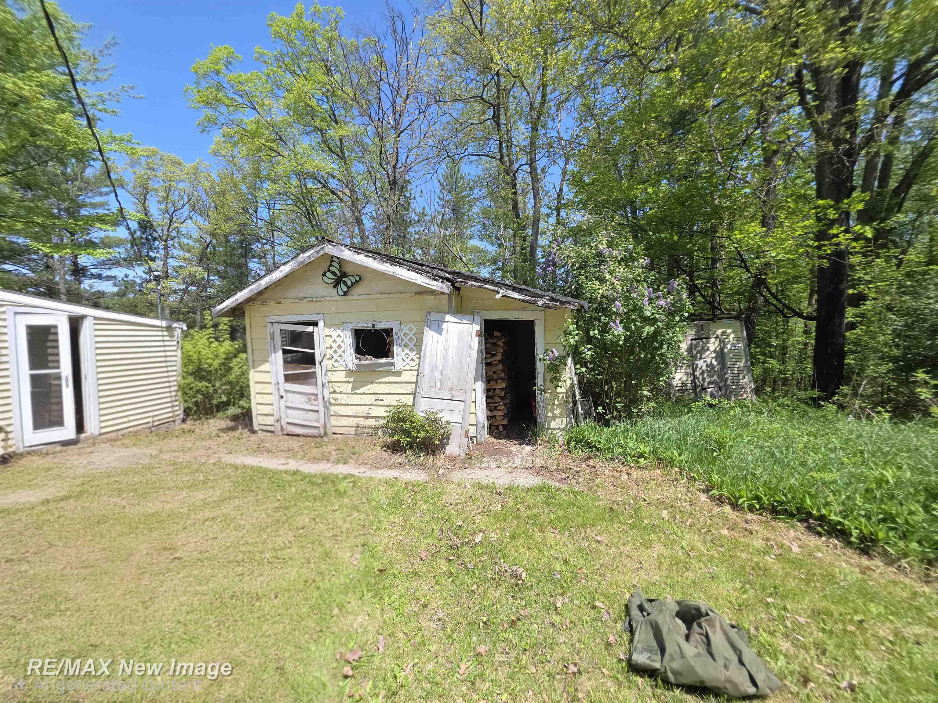 944 N Fairview Road