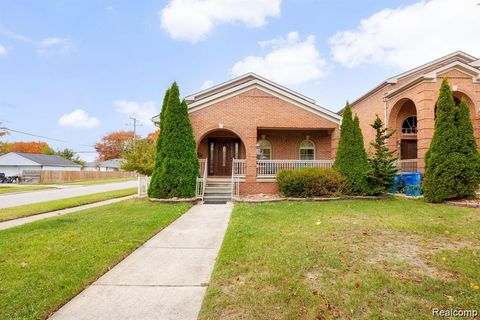 8401 Fenton Street Dearborn Heights City MI 48127