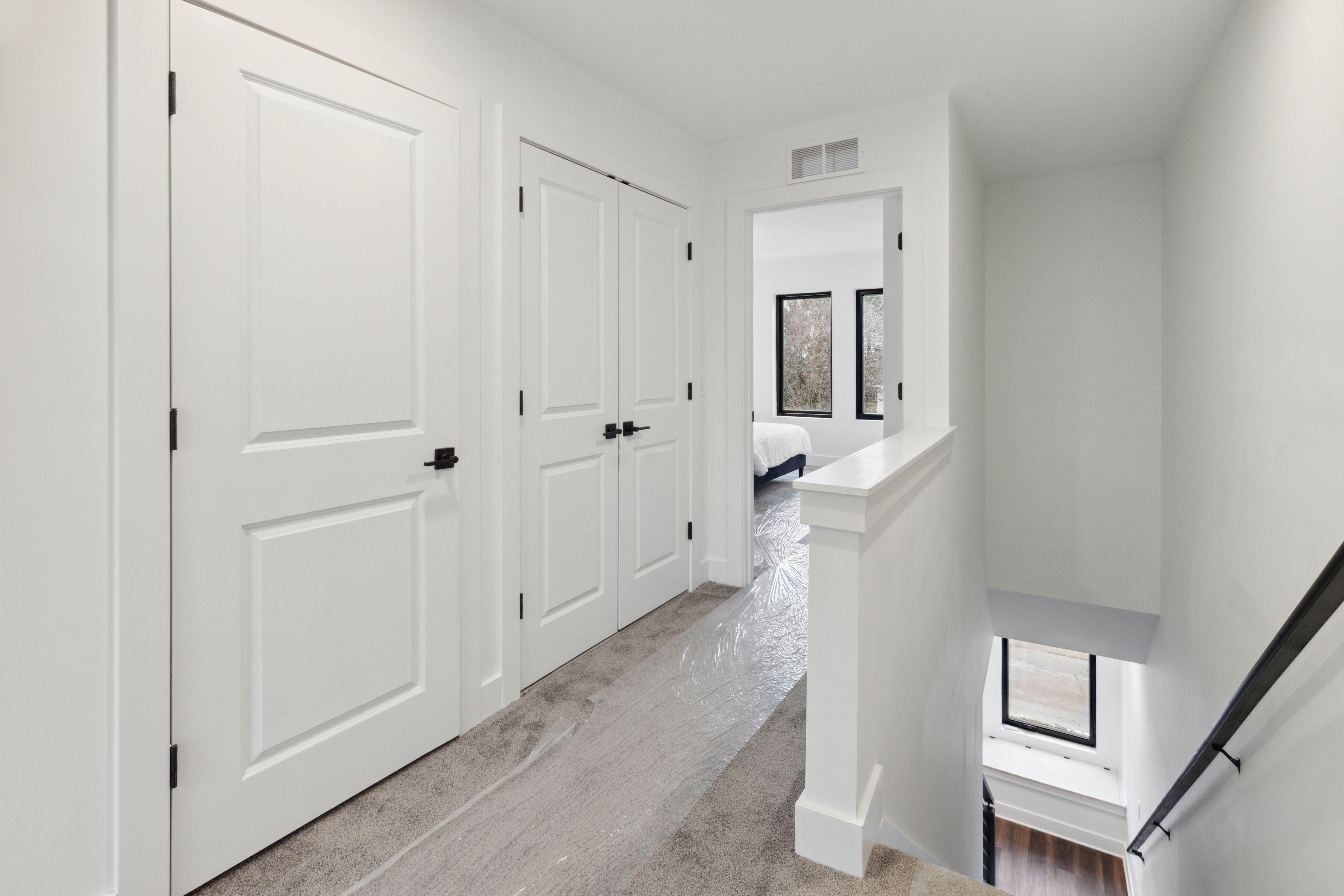 Detroit City, Michigan 48206, United States, 2 Bedrooms Bedrooms, ,3 BathroomsBathrooms,Residential,Pending,114480