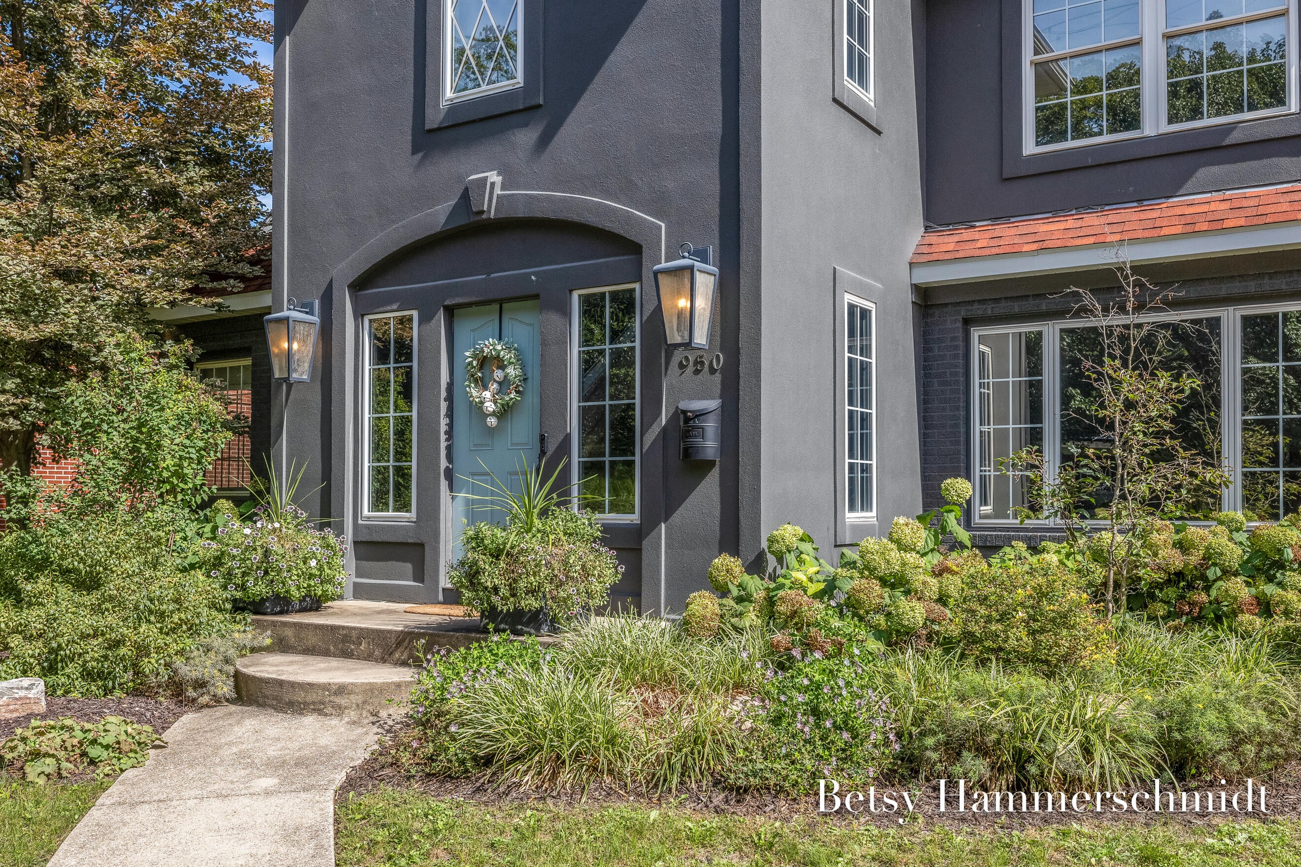 950 Bellclaire Avenue SE