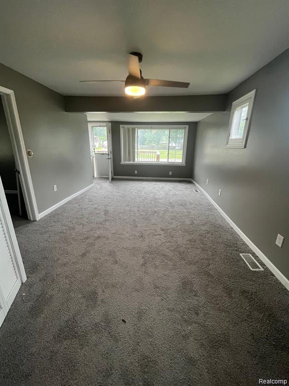 3319 Lakeview Street