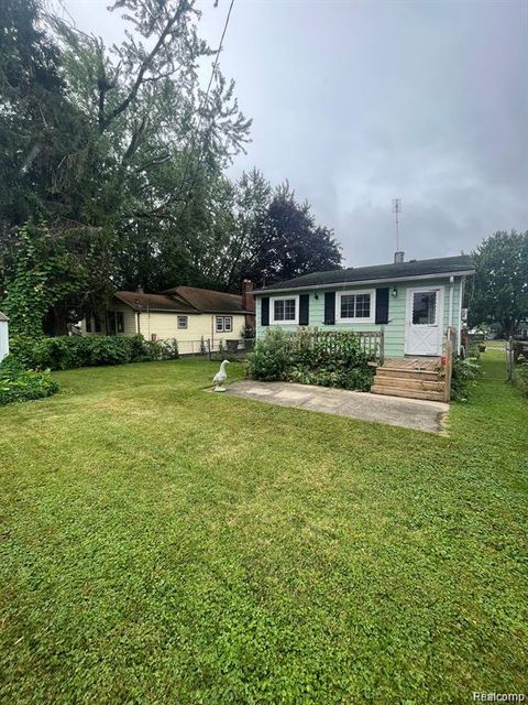 3319 Lakeview Street Frenchtown Township MI 48162