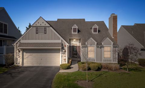2470 Inglehill Pointe Bloomfield Charter Township MI 48304