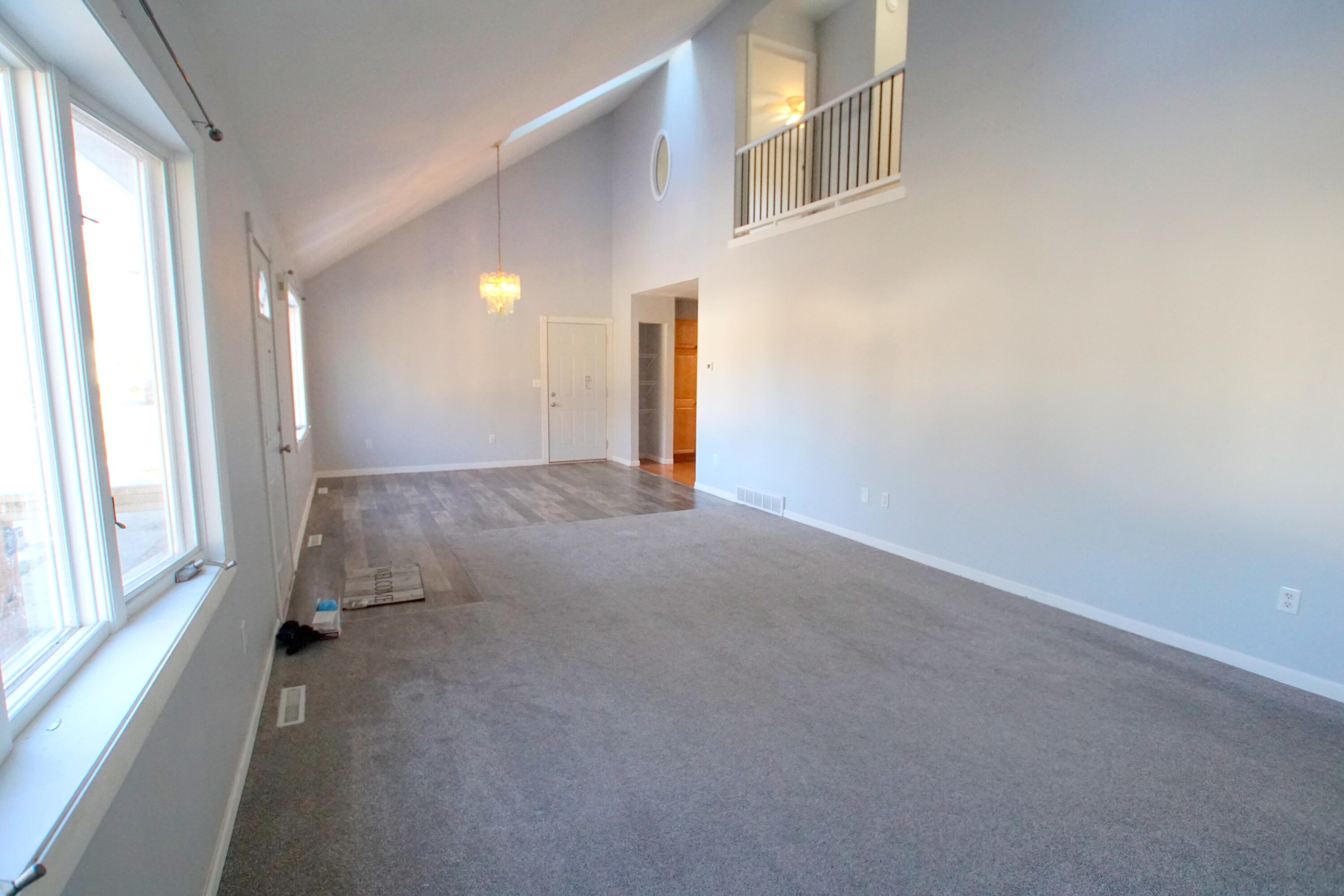 1987 Summerset Drive 1