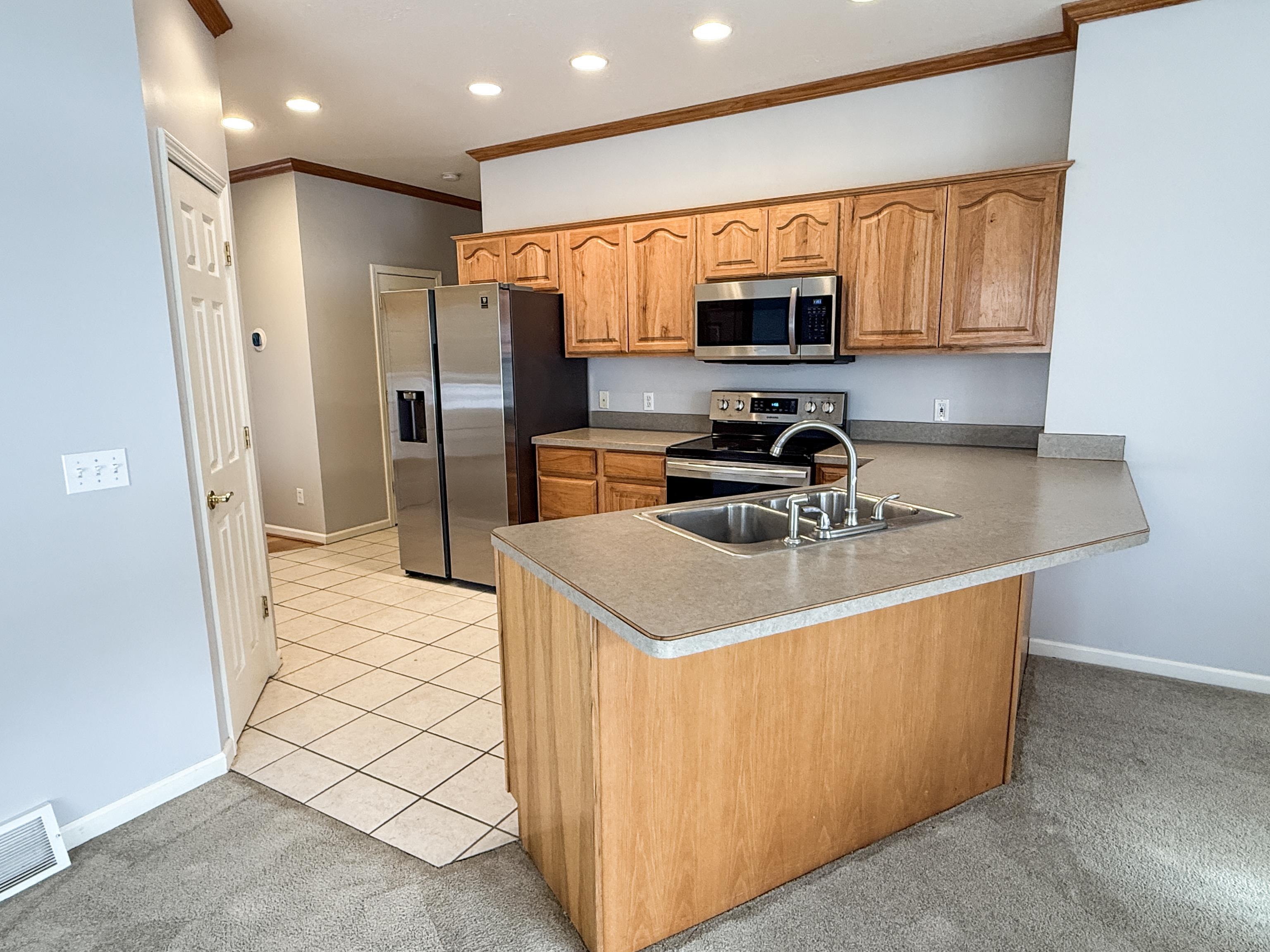 1005 & 1007 E Michigan