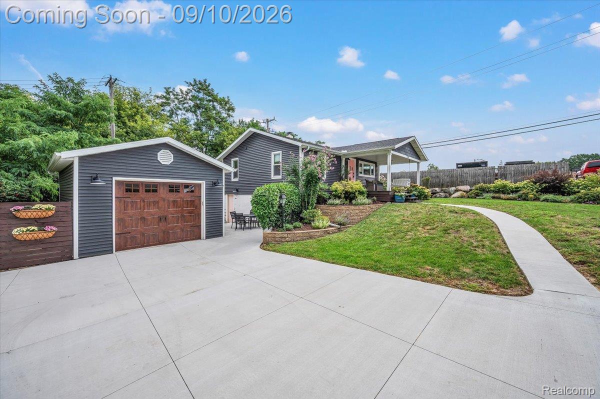 2131 Beechmont Street