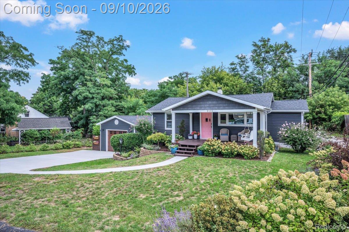 2131 Beechmont Street