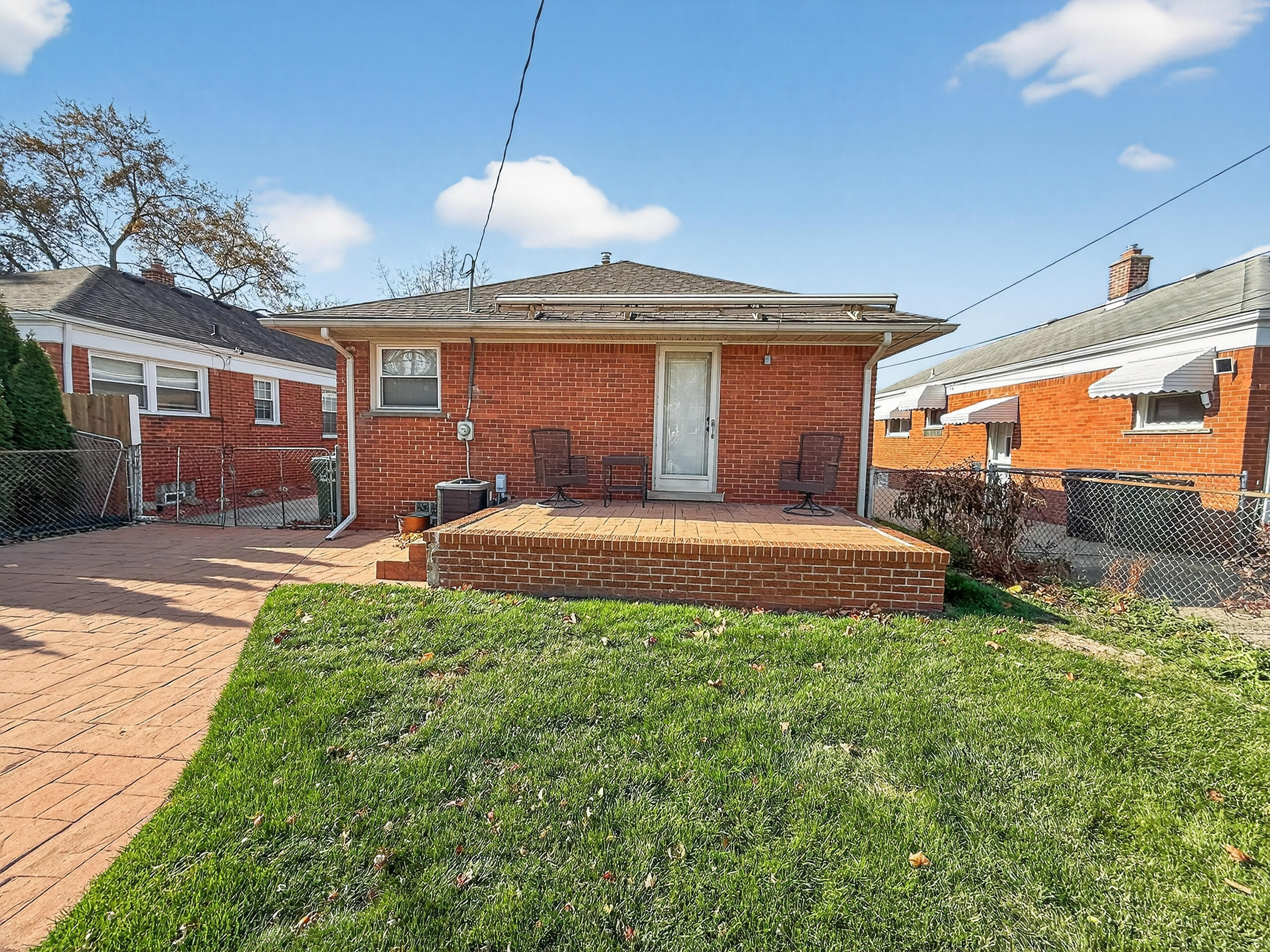 9949 Sterling Avenue