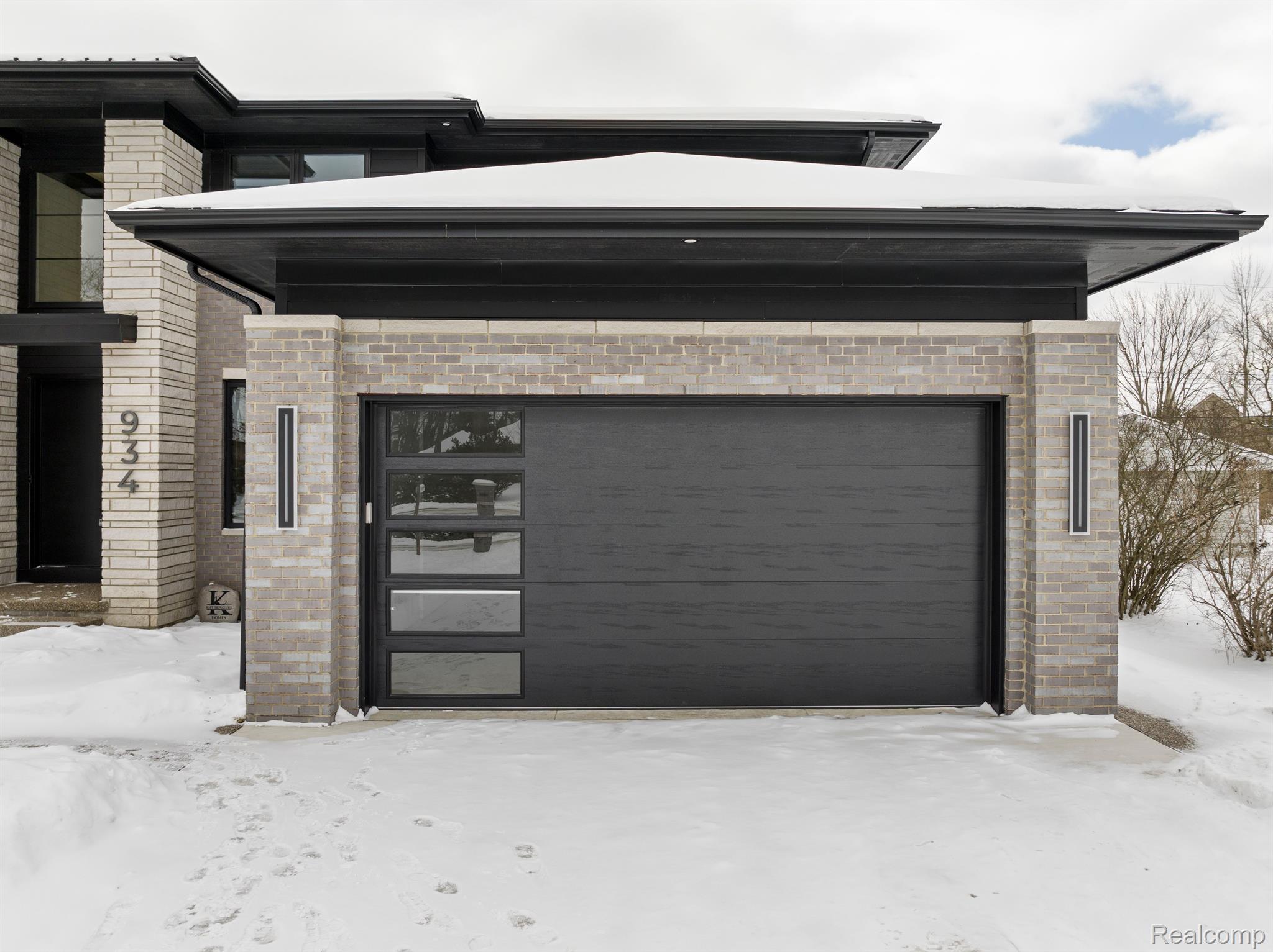 1545 Tiverton Trail Drive