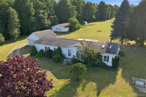 Photo for 2390 Lakeshore Road