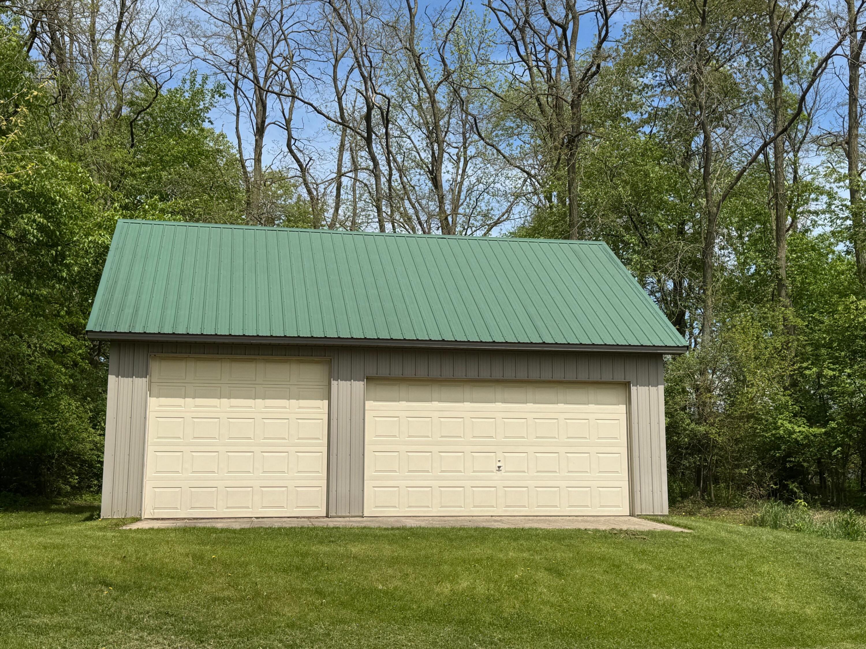 5557 N Territorial Road