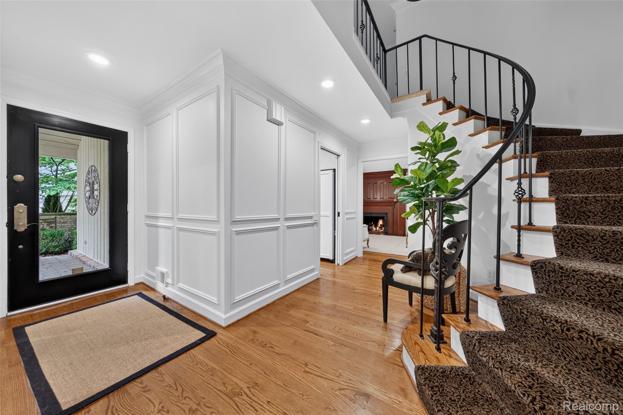 1262 Woodcrest Circle