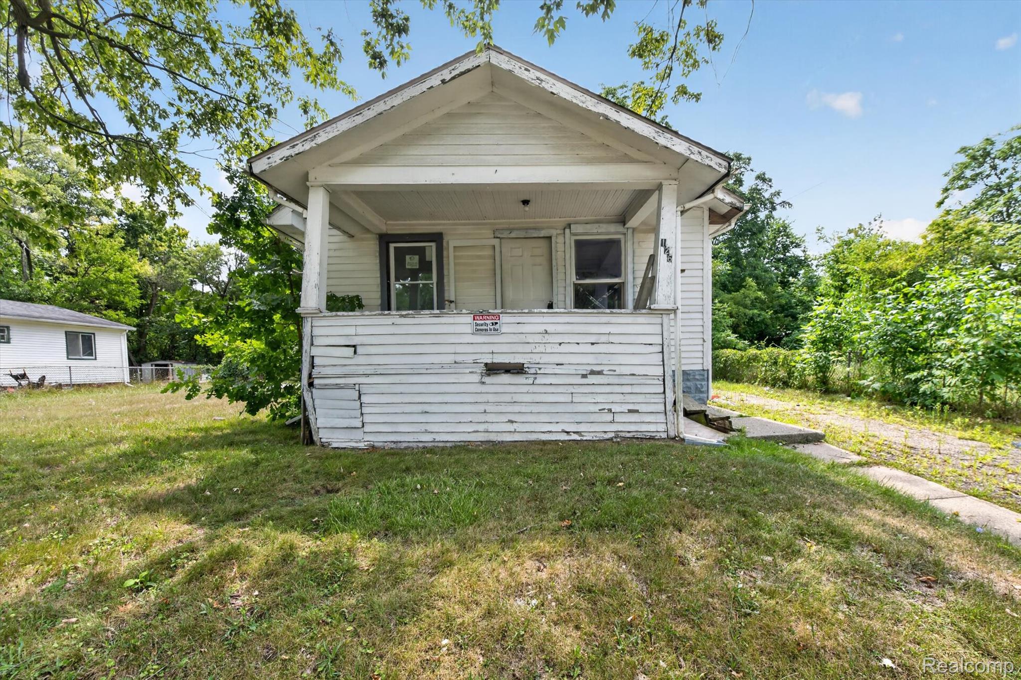 126 E Gracelawn Avenue
