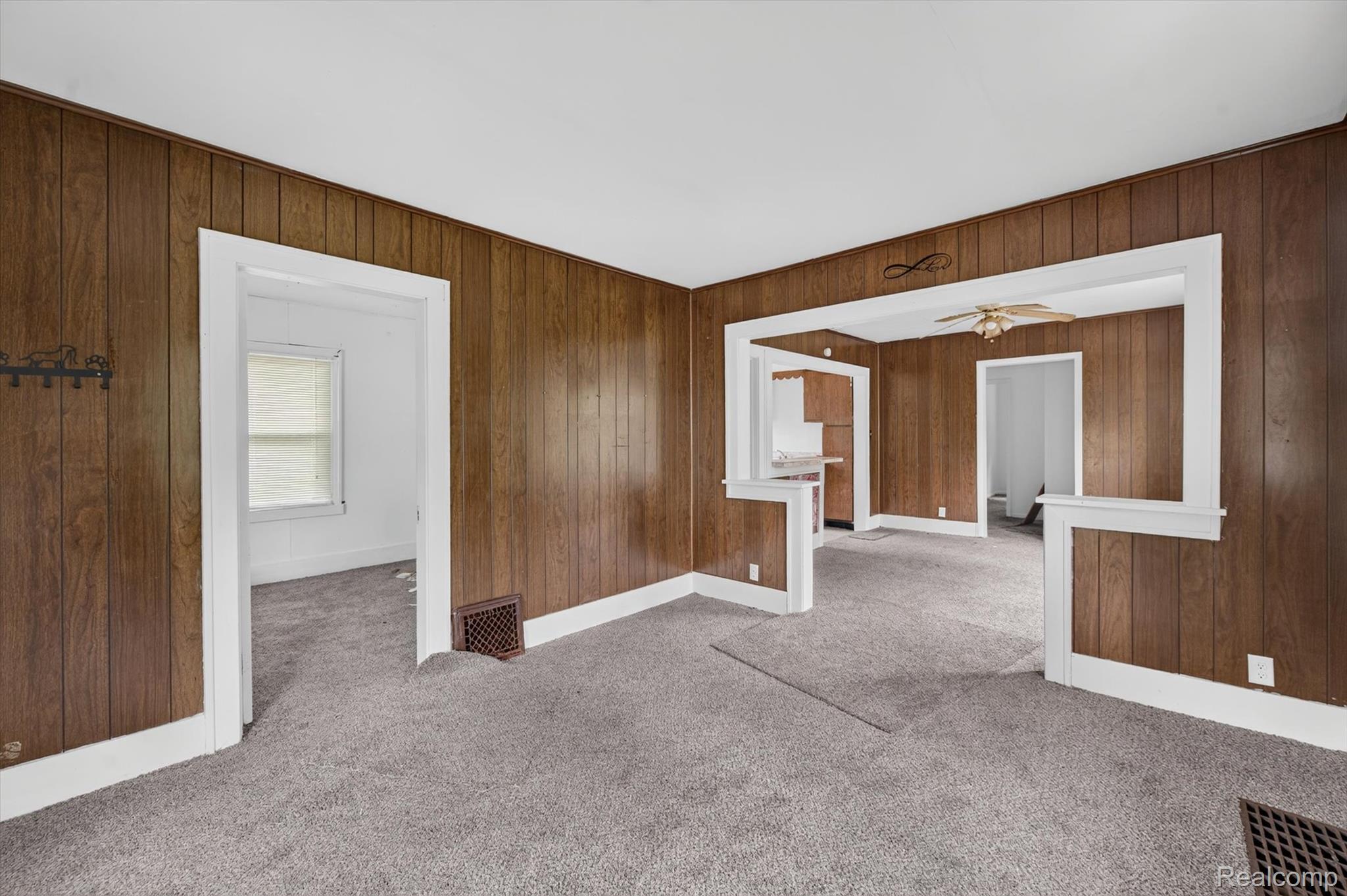 126 E Gracelawn Avenue