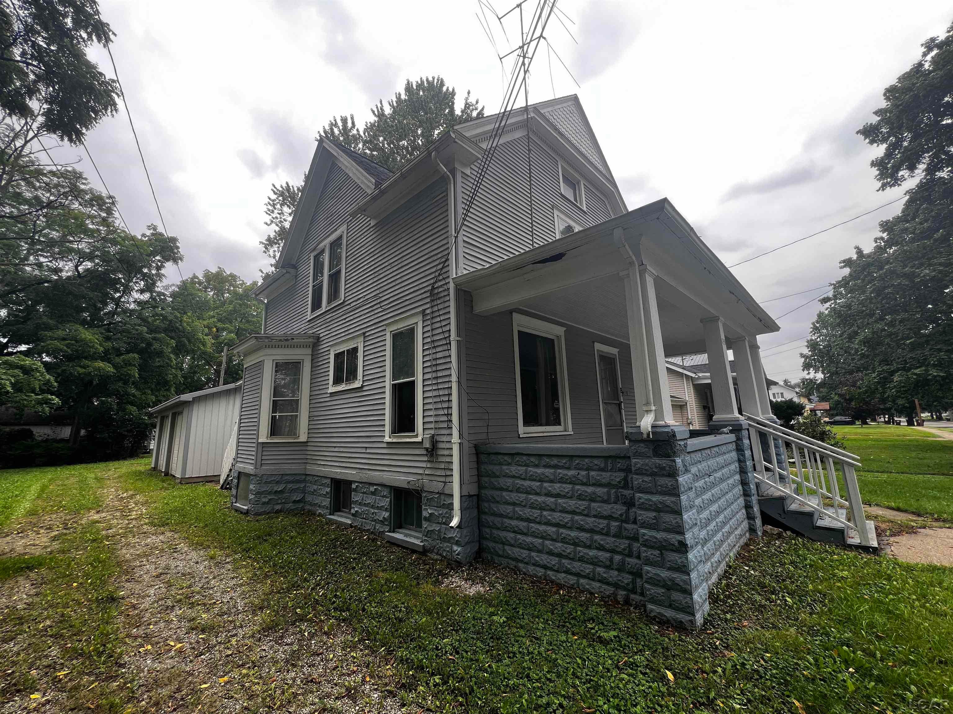135 N Mckenzie Street