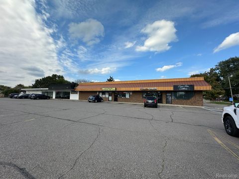 28900 WARREN RD Road Westland City MI 48185