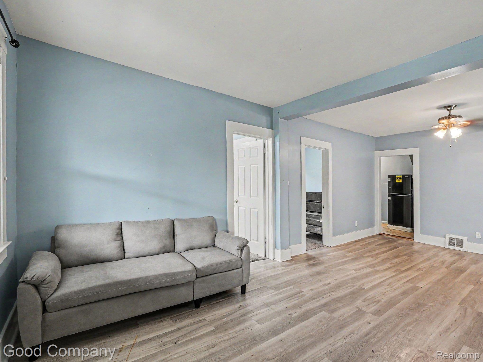 47 W Rockwood Street