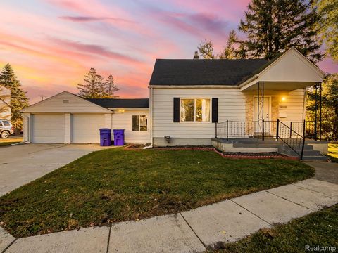 23220 Audrey Avenue Warren City MI 48091