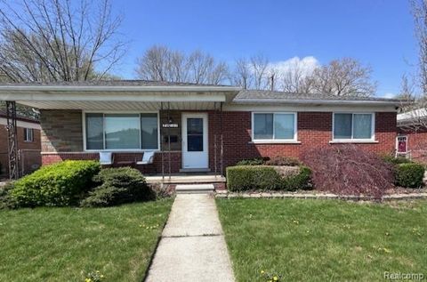 28347 Los Olas Drive Warren City MI 48093