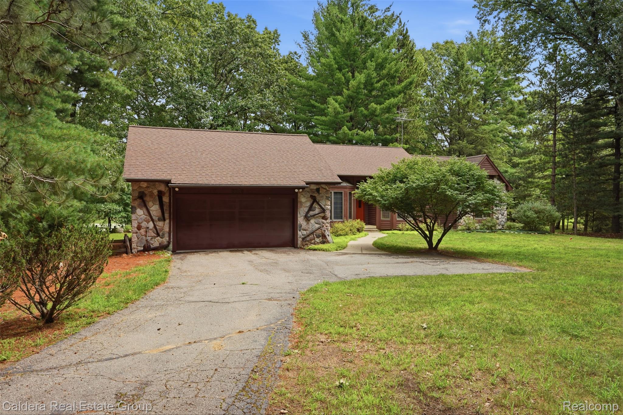 8636 Hidden Lake Drive