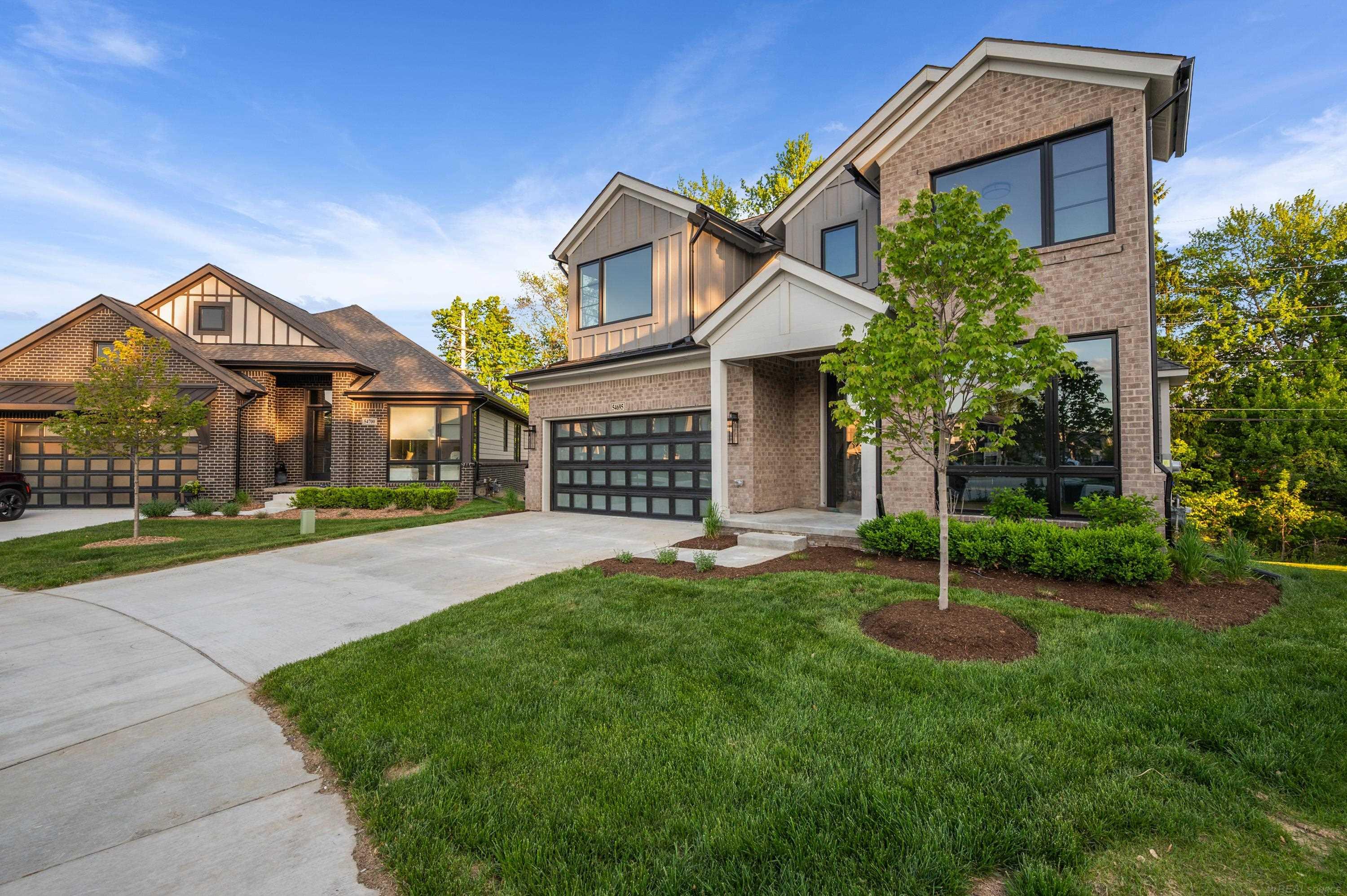 54695 Camden Court